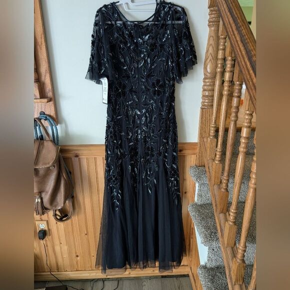 Elegant Navy Blue Embroidered Evening Gown - Picture 11 of 13